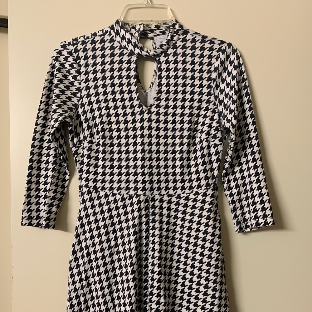 Houndstooth Print Dress Fit and Flare Black White XS Pockets Front Cut Mock Neck